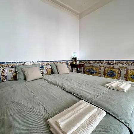 Portuguese Style With Balcony Tram28 Stop Appartement *