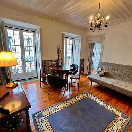 Appartement Portuguese Style With Balcony Tram28 Stop Lisboa
